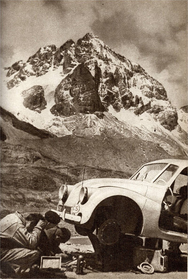 Dílna před průsmykem Ticlio, 3700 m nad mořem | Foto: Muzeum jihovýchodní Moravy Zlín, Archiv H+Z, autor: Jiří Hanzelka a Miroslav Zikmund