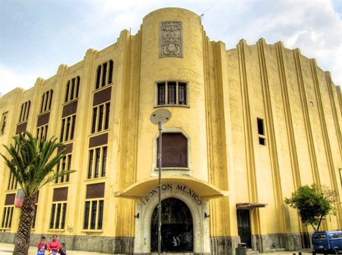 Palác Jai Alai z roku 2012 | www.panoramio.com