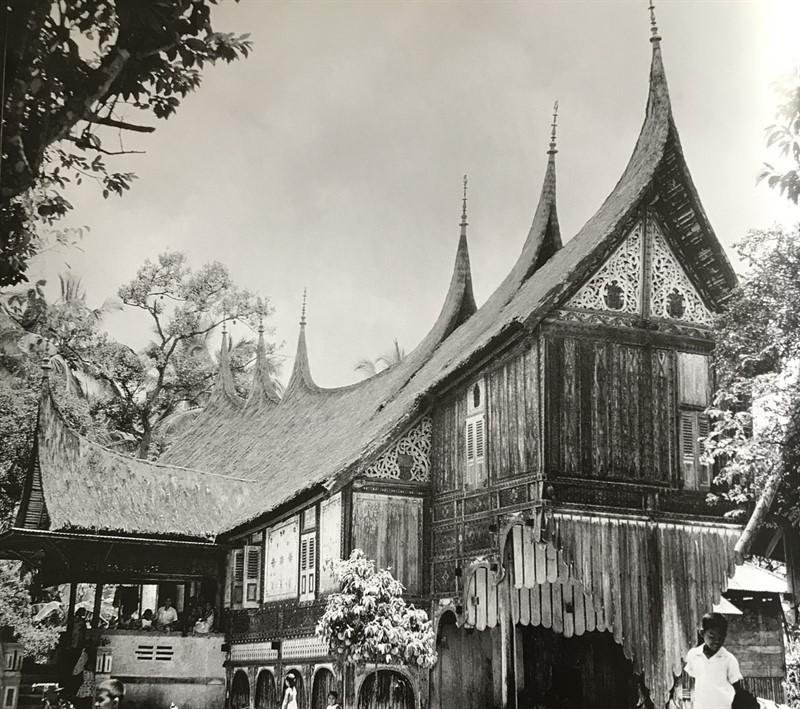 Dům s buvolími rohy | Foto: Muzeum jihovýchodní Moravy Zlín, Archiv H+Z, autor: Jiří Hanzelka a Miroslav Zikmund