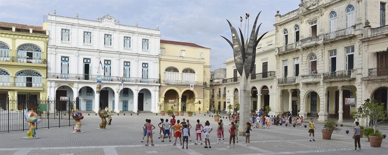 Školní tělocvik na náměstí, Havana