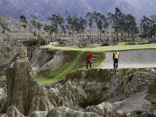 Je libo golf? | https://www.cntraveler.com/activities/