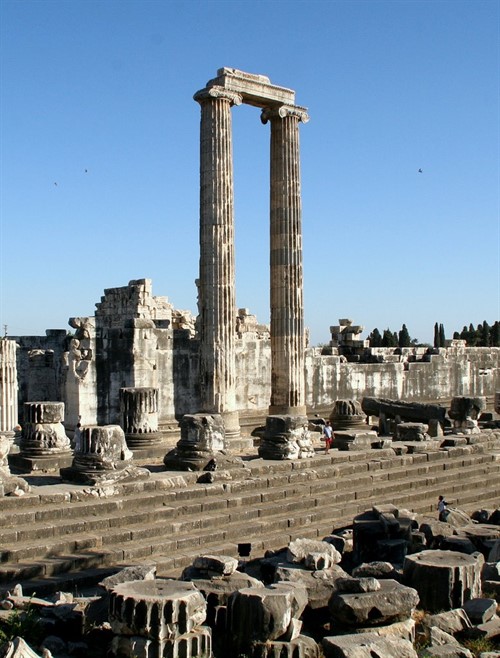 Stejný chrám nyní. Co je to 50 let v kontextu dvou a půl tisíce let? | www.panoramio.com